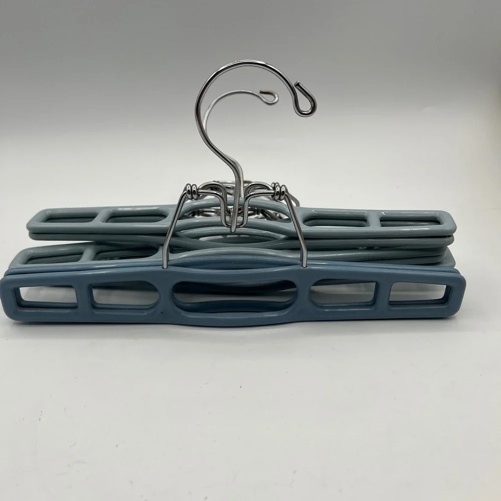 Vintage Lot of 4 Tamor Type Plastic Clamp Hangers Pants Skirts Trouser P